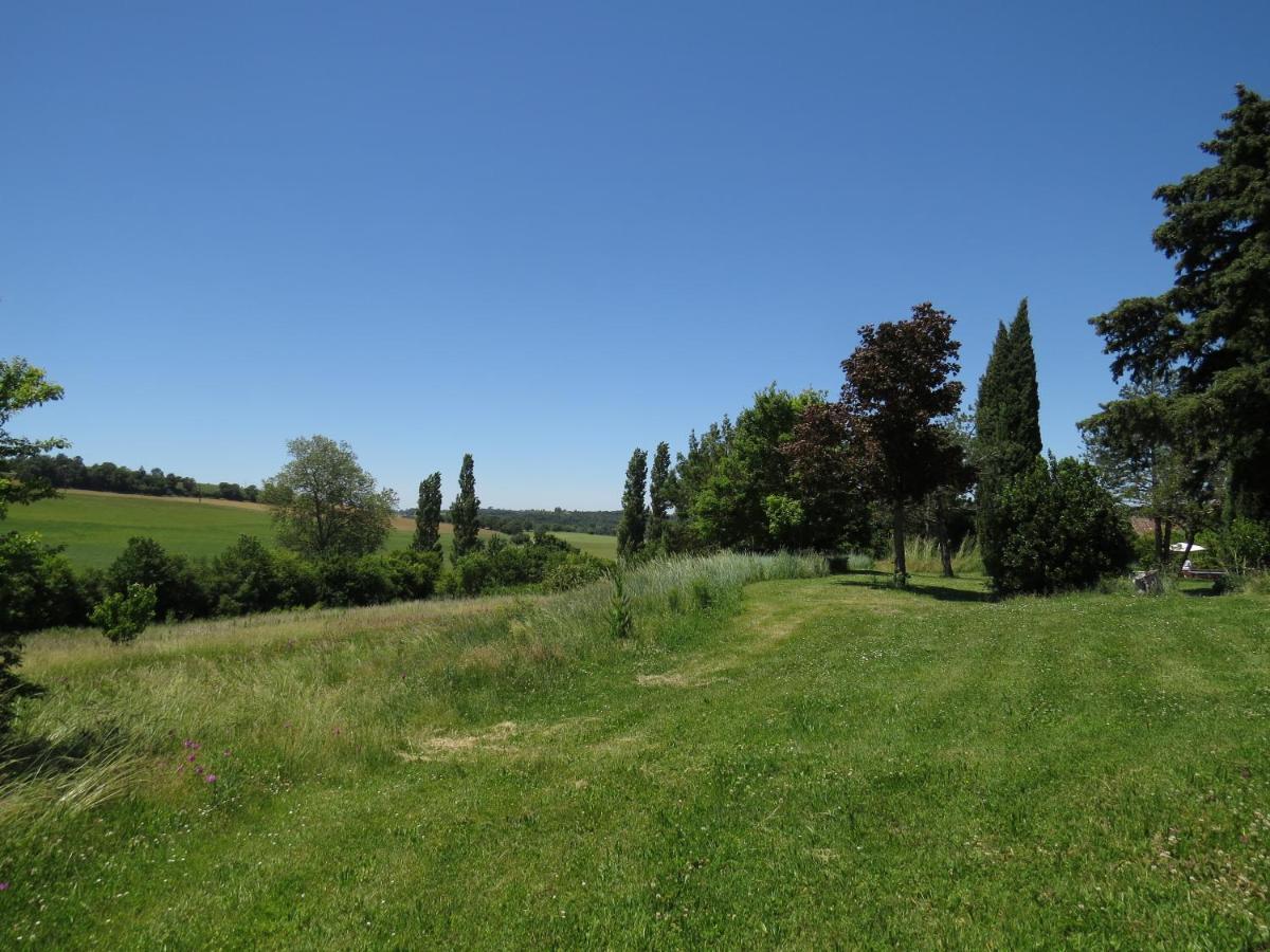 Nature'S Pace Holidays Montmaur  Bagian luar foto